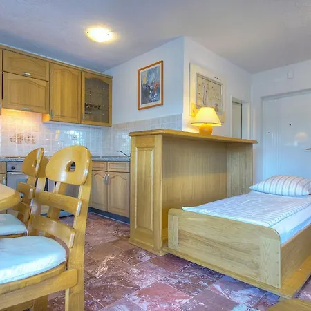 Apartament Buric Fw 2 Mit Garten Und Grill Čižići